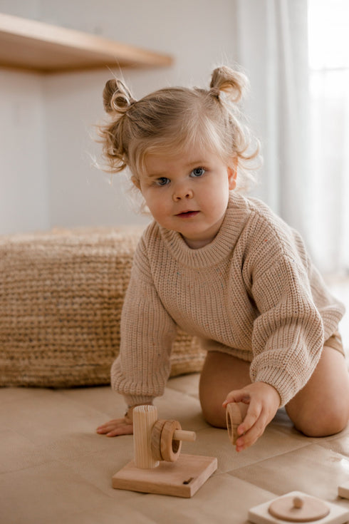 QTOYS - Horizontal Hanger